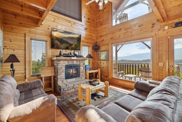 Smart TV, fireplace, video games, DVD player - Feel Like A Millionaire Relaxing In These Views (SEVIERVILLE)
