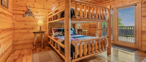 4 quartos, ferros/tábuas de passar roupa, Wi-Fi de cortesia