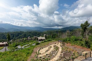 Property grounds - Cheer For Smoky Mountain Views (GATLINBURG)