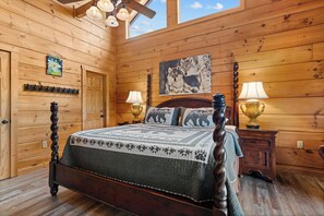 4 bedrooms, iron/ironing board, free WiFi, bed sheets