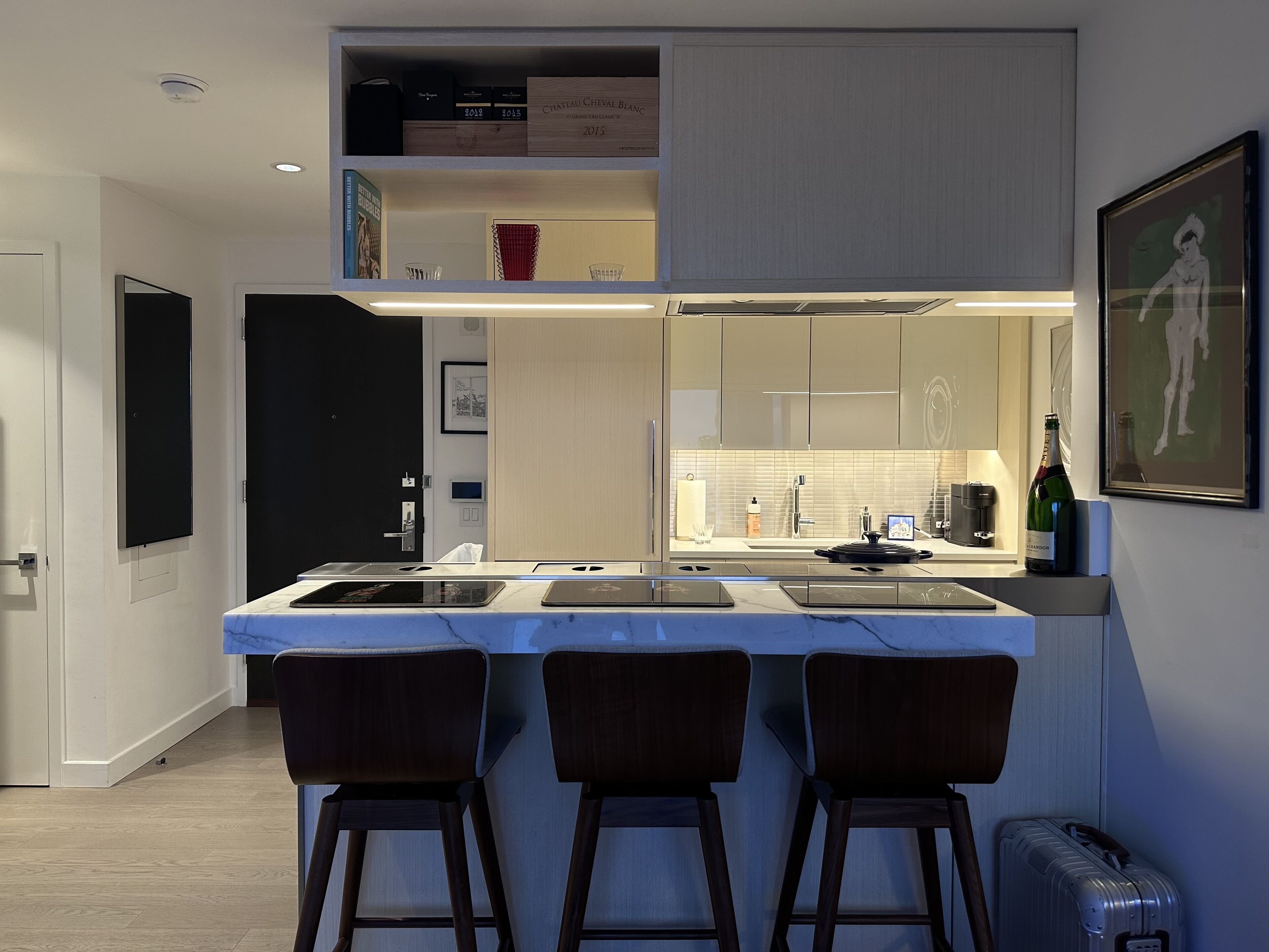 雪櫃、微波爐、焗爐、爐具