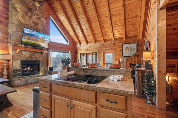 Interior - Mountain Views Take Me Home (PIGEON FORGE)