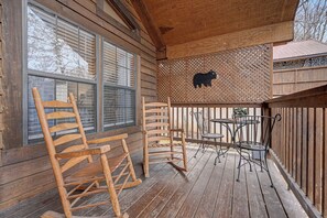 Terrace/patio - Lay Of The Mountain Land (GATLINBURG)