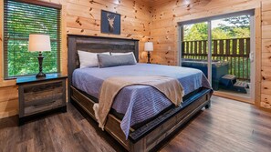 8 bedrooms, iron/ironing board, free WiFi, bed sheets - Equipped For Extended Families (PIGEON FORGE)