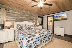 3 bedrooms, iron/ironing board, free WiFi, bed sheets - Get Ober Excited For Mountain Snow (GATLINBURG)