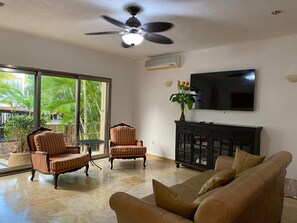Smart TV, video games, offices - Beach, Pool, Hot Tub, Billiard Room, Arcade equals awesome vacation! (Playa del Carmen)