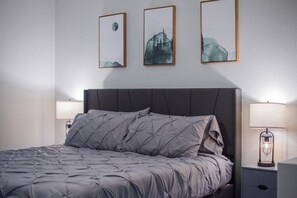 4 makuuhuonetta, silitysrauta/-lauta, vauvan matkasänky, ilmainen Wi-Fi