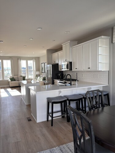 Beautiful Furnished Townhome Now Available! Pet friendly!