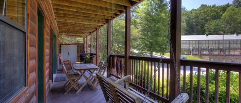 تناول الطعام بالخارج