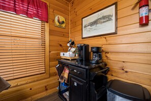Interior - Mtn View*10 miles to Dollywood (PIGEON FORGE)