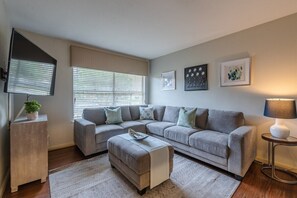 Televisor intel·ligent, llar de foc i oficines 