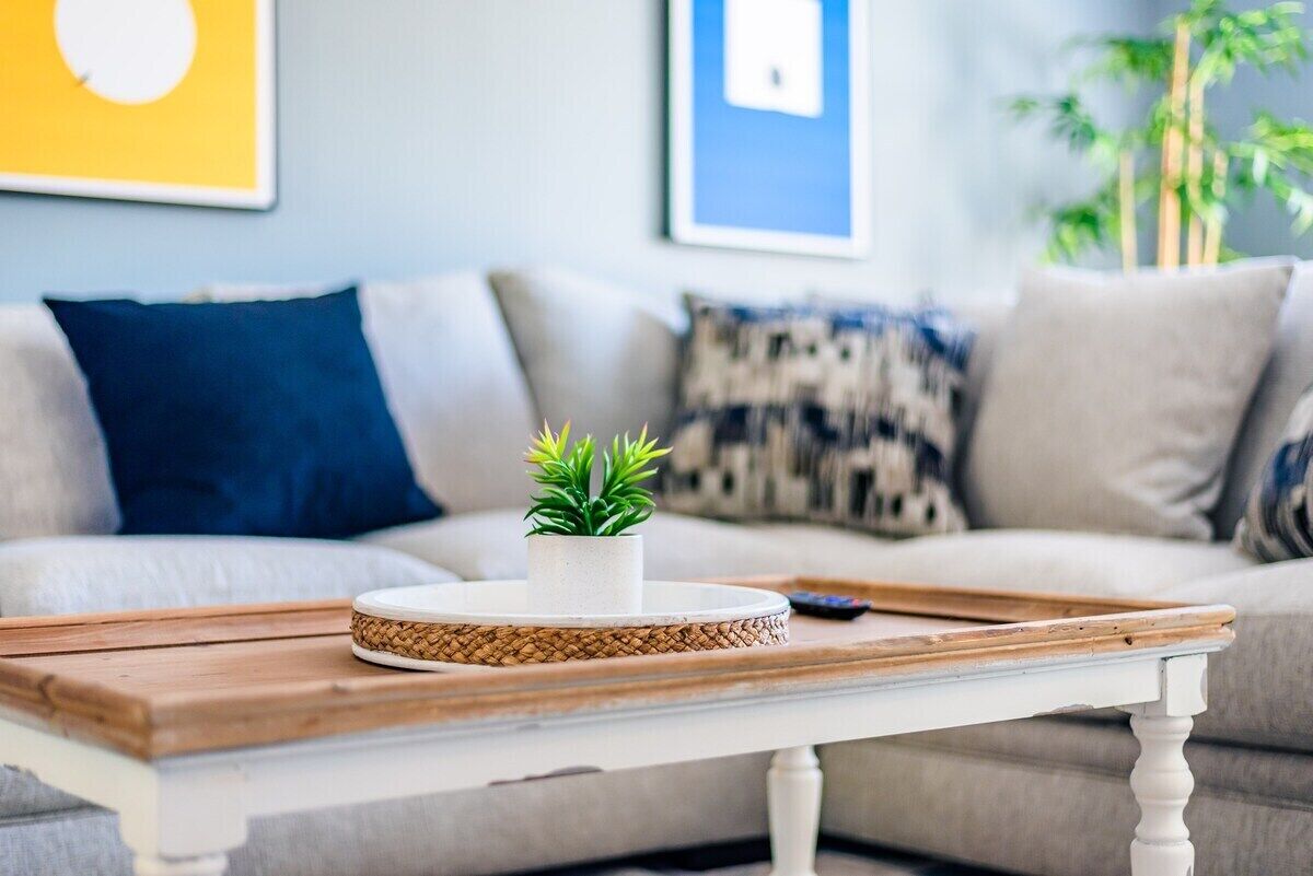 Smart TV, chimenea, videojuegos y futbolito 