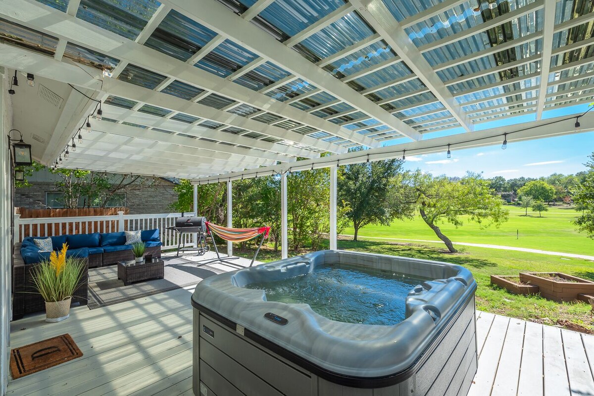 Stunning deck with Hot-tub view to Lake & Golf course