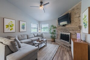 Smart TV, fireplace, offices