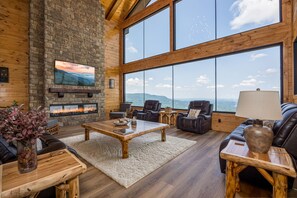 Smart-TV, peis, videospill og fotballspill