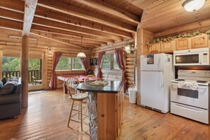 Interior - Caught Up In Mountain Relaxation (PIGEON FORGE)