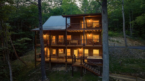 Exterior - Firepits, Putt Putt, And Private Pools (SEVIERVILLE)