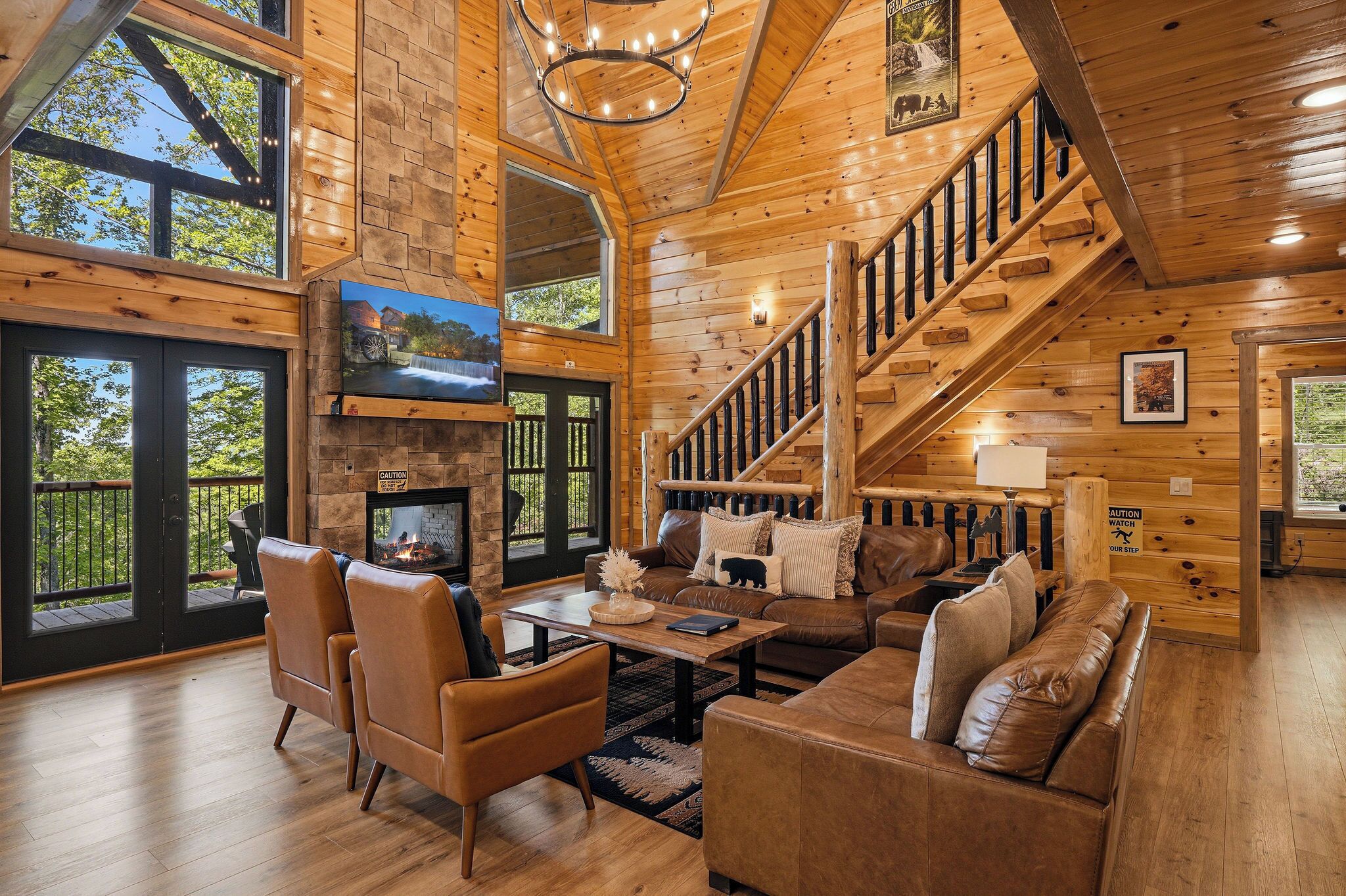 Smart TV, fireplace