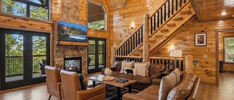 Smart TV, fireplace