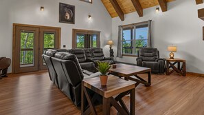 Smart TV, fireplace - Level Up From Luxury & Incredible Mountain Views (SEVIERVILLE)