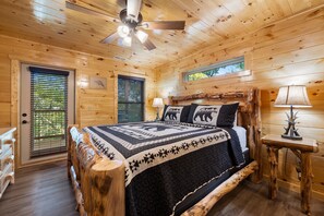 2 bedrooms, iron/ironing board, free WiFi, bed sheets - Private Pool*Awesome Views of the Strip*Game Room*Hot tub (GATLINBURG)