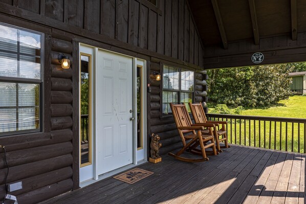 Terrace/patio - Easy Access, Outdoor Games, Open Skies (SEVIERVILLE)