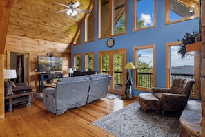 Smart TV, fireplace, foosball, table tennis - Ping Pong, Foosball, Basketball, And Views (SEVIERVILLE)
