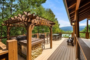 Outdoor dining - Outdoor Fireplace And Gorgeous Mountain Views (SEVIERVILLE)