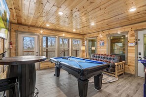 Games room - Experience Exclusivity: Unwind at Moonrise Pool Lodge Luxury Cabin (SEVIERVILLE)
