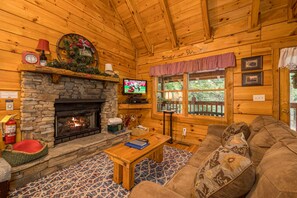 TV, fireplace, DVD player - Your Wild Heart Needs Space… And A Hot Tub (PIGEON FORGE)