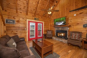 Smart TV, fireplace, video games, DVD player - Screened In Hot Tubs Bring Joy All Year Round (GATLINBURG)