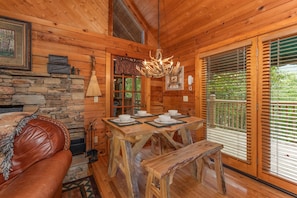 تناول الطعام