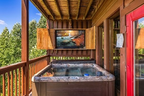 Outdoor spa tub - 1 Awesome View - Secluded Cabin In Pigeon Forge (PIGEON FORGE)