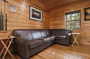 Smart TV, fireplace, video games, foosball - 3 Crazy Cubs-Close to Pigeon Forge and Dollywood (SEVIERVILLE)