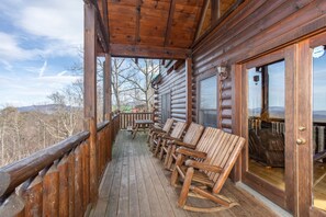 Terrace/patio - 5 Star View-Gatlinburg, Pet Friendly, Game Room (GATLINBURG)