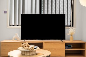 Interior - 1 Bdr Apt! Train! Parking! Restaurants! 3144D1 (Sunnybank)