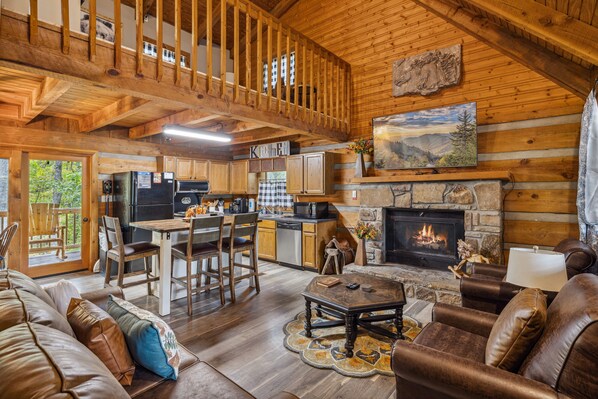 Interior - Authentic Log Cabin close to Pigeon Forge*Fire Pit*Hot Tub (PIGEON FORGE)