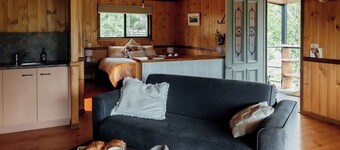 Tuckeroo Cottages - Blue Wren Cottage