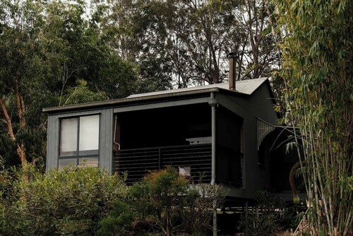 Tuckeroo Cottages - Kookaburra Cottage