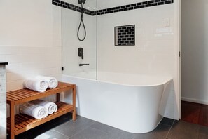 Douche, séchoir à cheveux