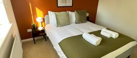 2 bedrooms, iron/ironing board, travel cot, WiFi