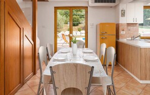 Dining - Lovely home in Buzet with sauna (Buzet)