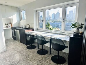 Fridge, microwave, oven, stovetop