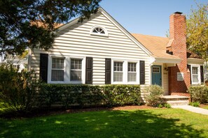 Exterior - Charming Private Home Near VB Boardwalk! (Virginia Beach)