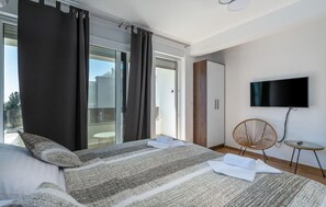 2 室のベッドルーム、アイロン / アイロン台、旅行用ベビーベッド、WiFi (無料)