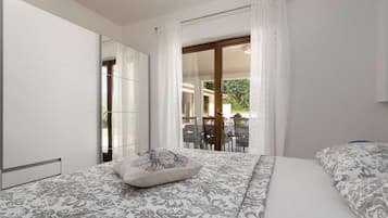 4 Schlafzimmer, Bügeleisen/Bügelbrett, kostenloses WLAN, Bettwäsche