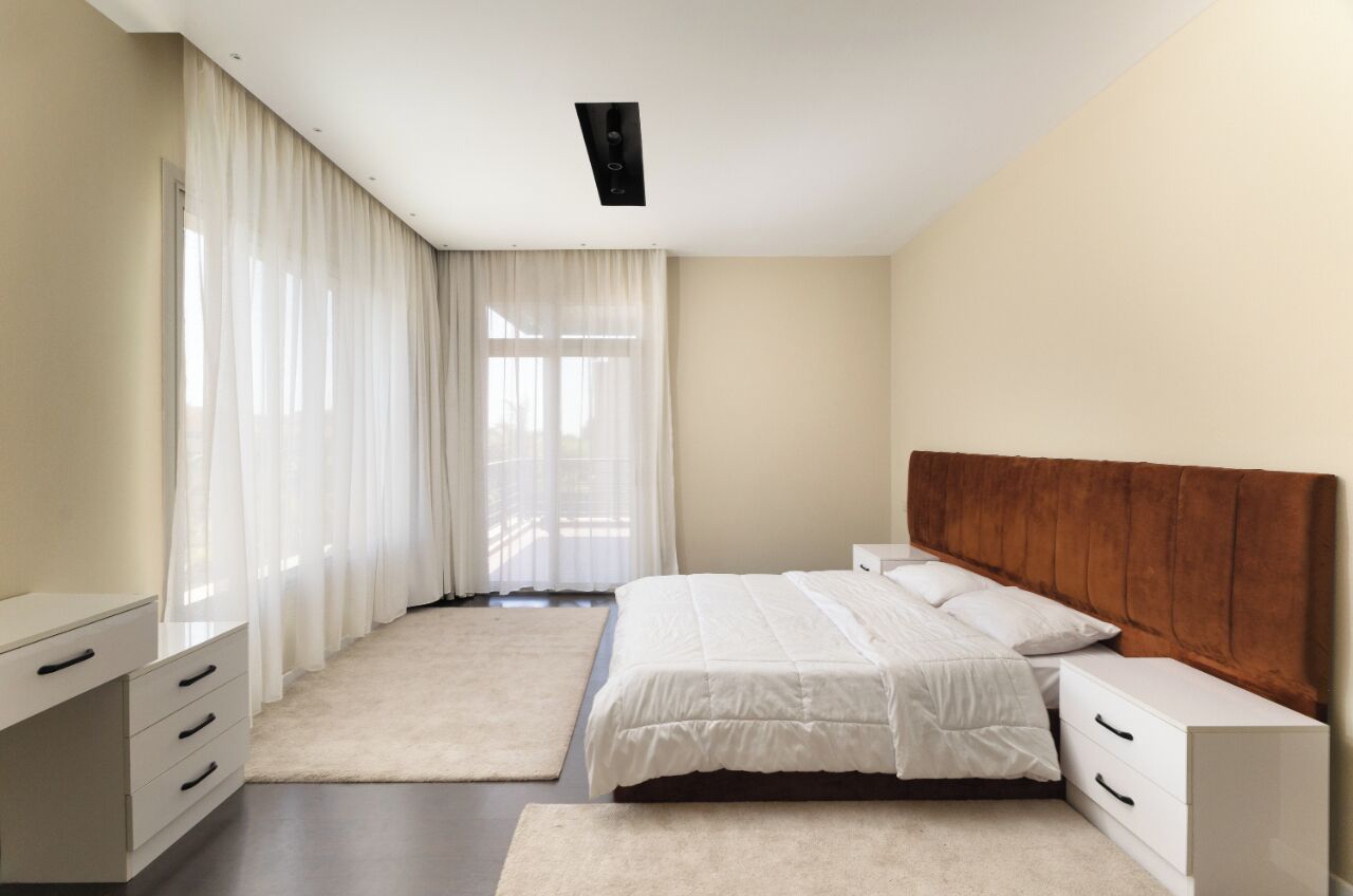 5 bedrooms, free WiFi, bed sheets, wheelchair access