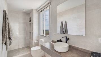 Shower, towels