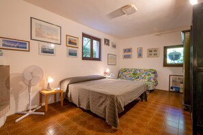 4 bedrooms, free WiFi, bed sheets