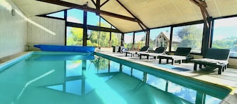 Holiday Home 'Gîte Bleu Pour 14 Personnes' with Private Terrace and Wi-Fi
